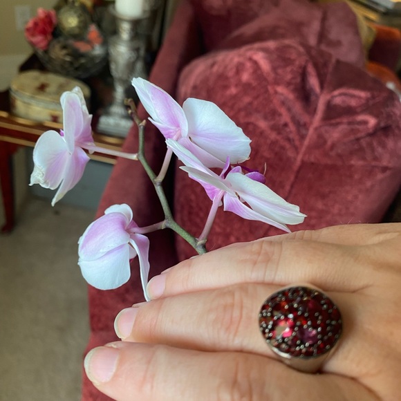Pretty Red Garnet ring - Picture 5 of 8